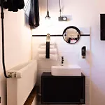 Ξενοδοχείο Backstage