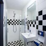 מלון Backstage 2*