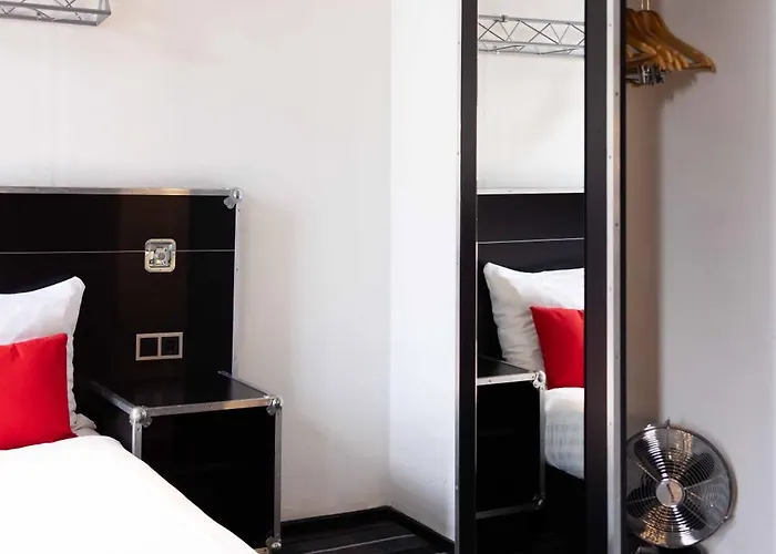 Backstage 2* אמסטרדם