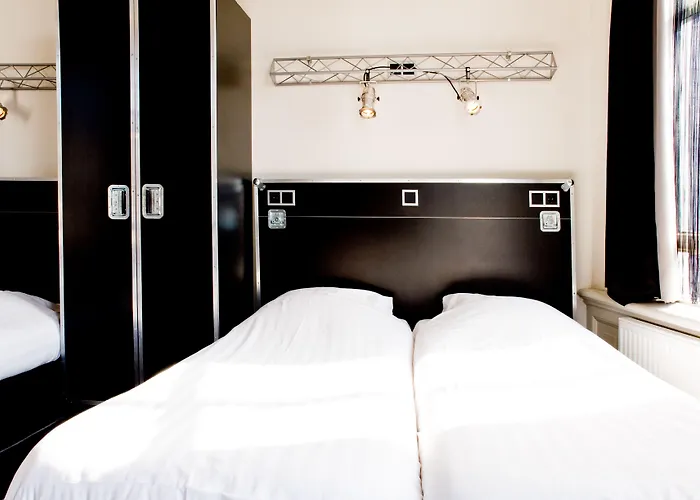 Backstage 2* אמסטרדם