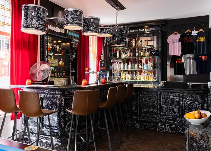 מלון Backstage 2*